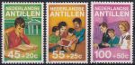 Obrázek k výrobku 41190 - 1983, Nizozemské Antily, 0500/0502, Příplatkové pro mládež: Děti a zvířata ✶✶